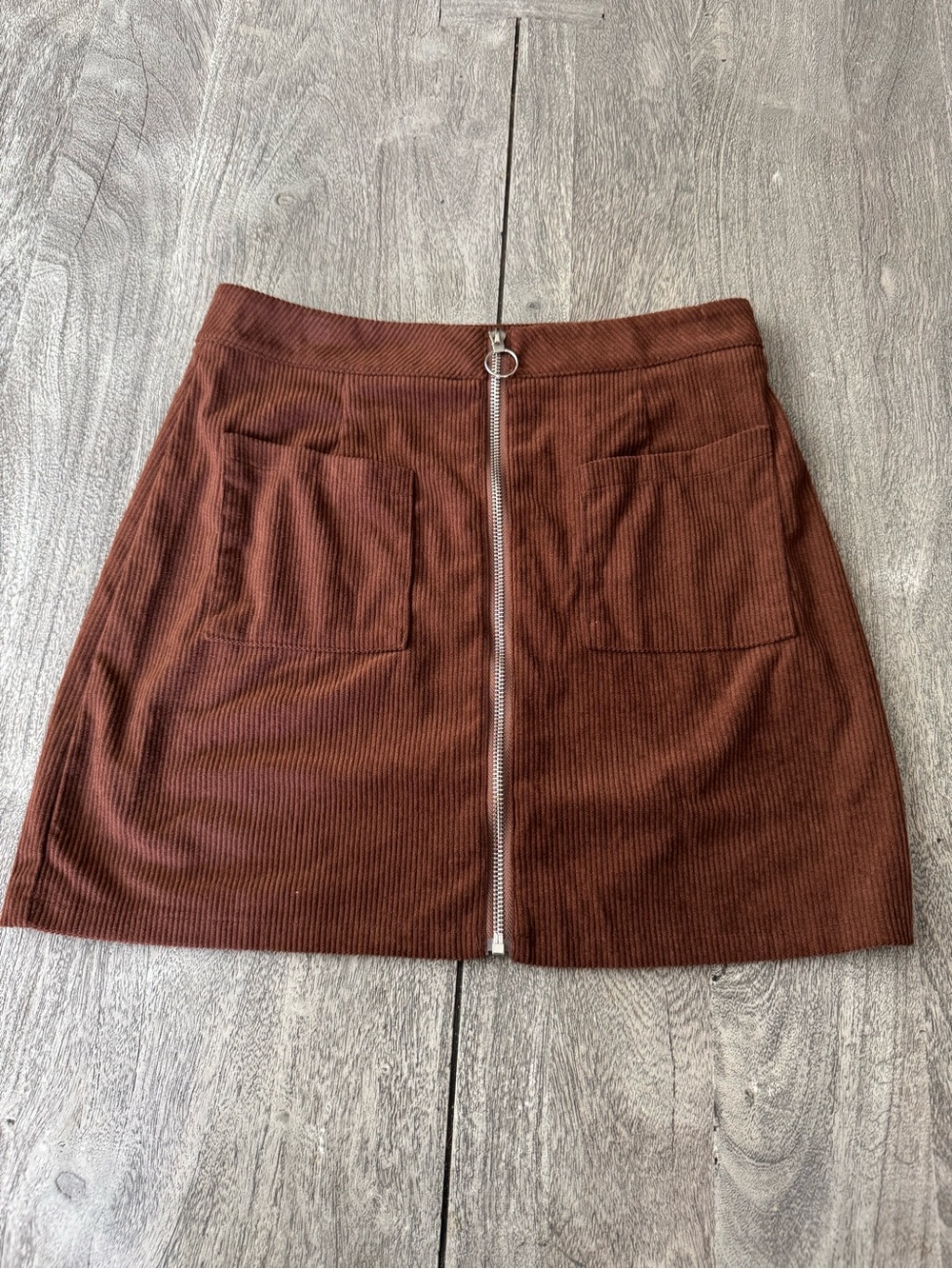 Women’s Front-Zip Corduroy Mini Skirt in Brown